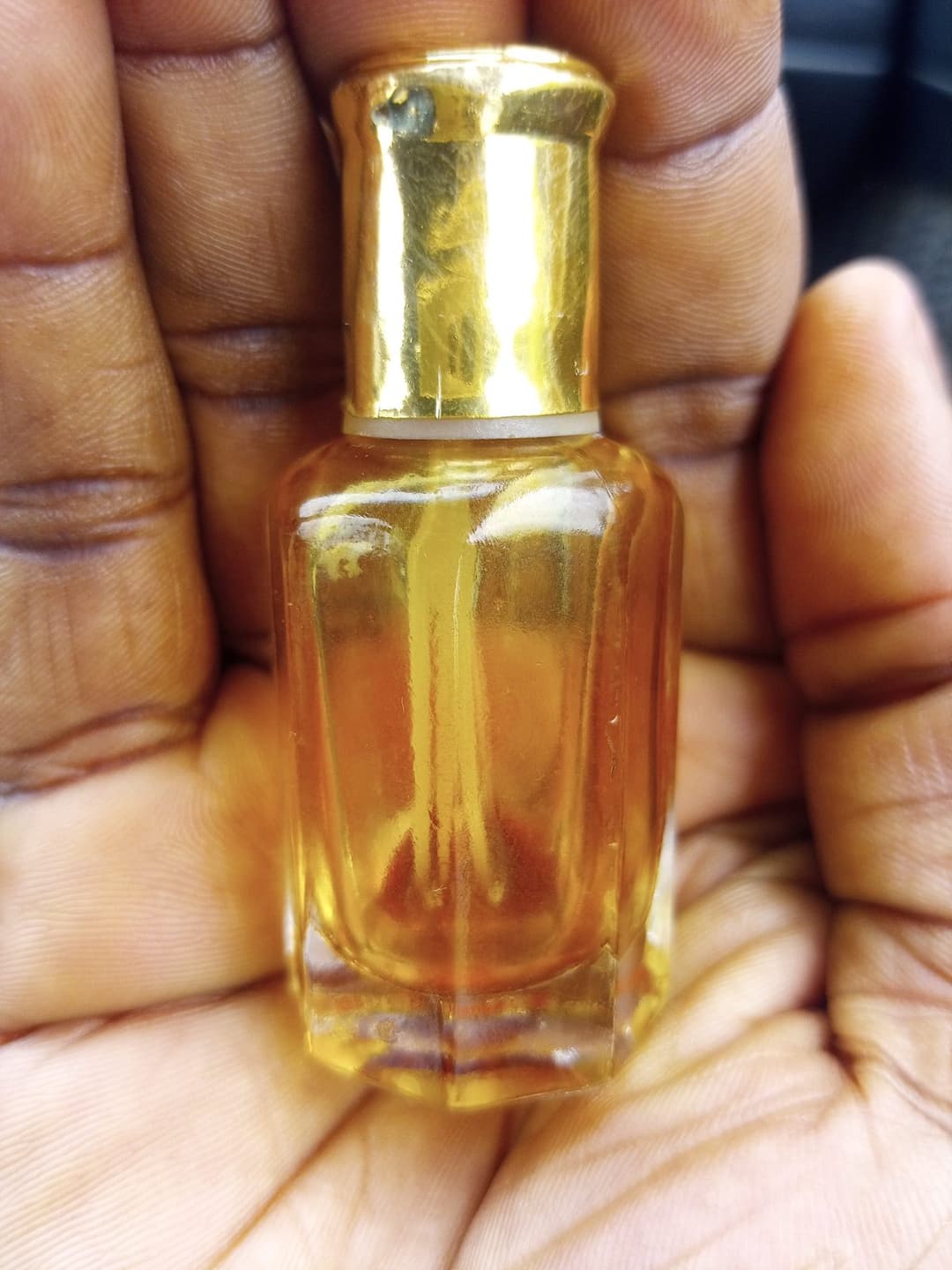 Musk Aswad (Black musk)